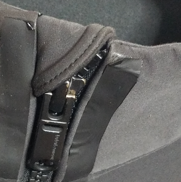 FLAWED Lululemon's Mens Black Jacket Large - Picture 4 of 13